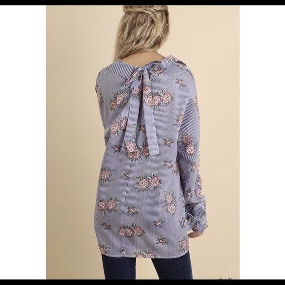 🚨Button up Top W/ Bow Details - Picture 4 of 5